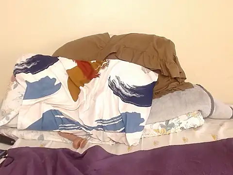 Karishma99  online show from 09/28/25, 11:04