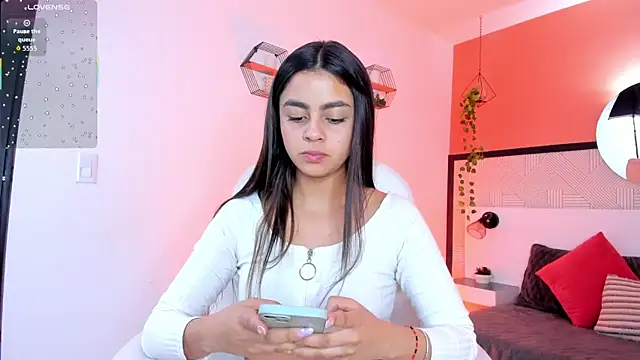 Bella walker  online show from 03/04/26, 08:04