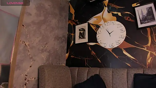 Natty roberts  online show from 02/22/25, 07:14