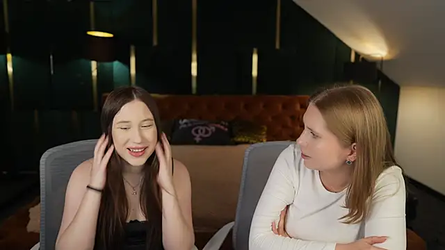 Snapshot of Euphoriia_sea chatting on 10/11/25, 02:15 Euphoriia sea online show from 10/11/25, 02:15