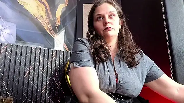 AmandaKovich online show from 04/17/26, 07:28