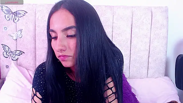 Skinny doll   online show from 03/04/25, 05:34