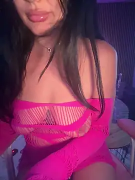 YoungHotMilf97 online show from 06/03/26, 07:11