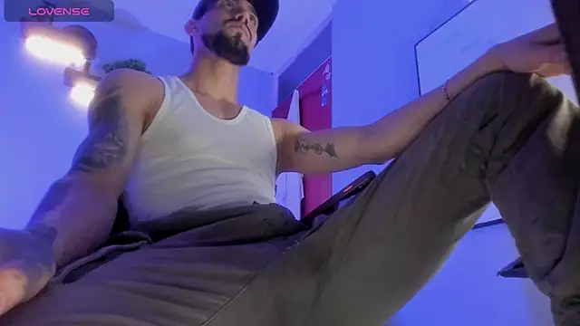 Snapshot of K_cique chatting on 10/30/25, 12:01 K cique online show from 10/30/25, 12:01