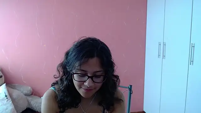 Snapshot of morahaze chatting on 01/27/25, 08:07 morahaze online show from 01/27/25, 08:07