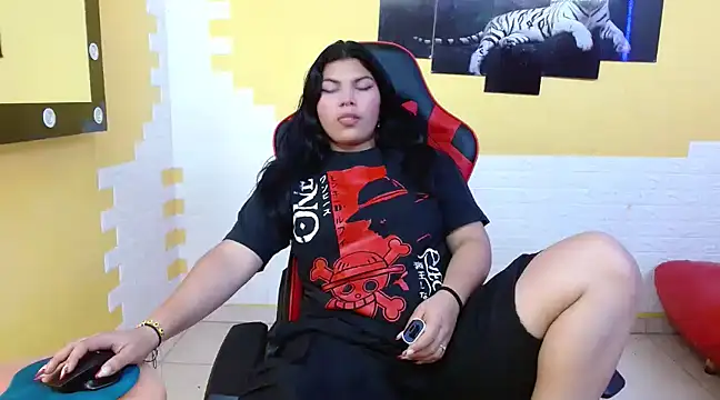 Snapshot of melany_rouse18 chatting on 02/18/25, 06:04 melany rouse18 online show from 02/18/25, 06:04