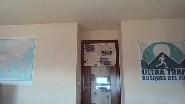 Snapshot of llopaco chatting on 10/18/25, 10:16 llopaco online show from 10/18/25, 10:16