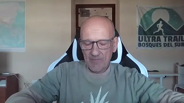 Snapshot of llopaco chatting on 11/02/25, 01:24 llopaco online show from 11/02/25, 01:24