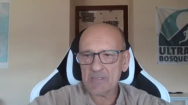 Snapshot of llopaco chatting on 11/08/25, 10:37 llopaco online show from 11/08/25, 10:37