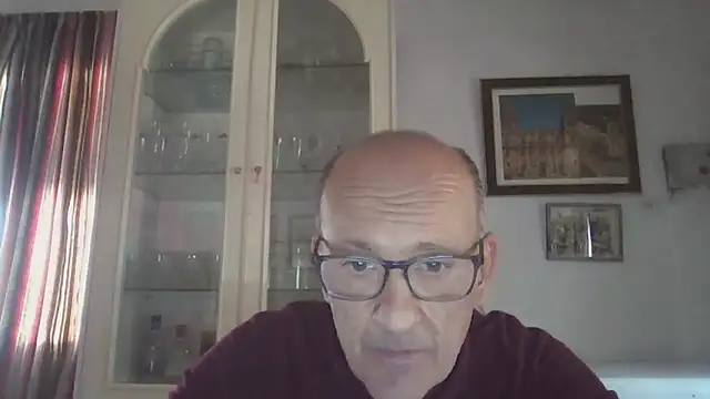 Snapshot of llopaco chatting on 11/12/25, 01:00 llopaco online show from 11/12/25, 01:00