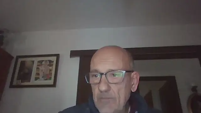 Snapshot of llopaco chatting on 12/01/25, 01:27 llopaco online show from 12/01/25, 01:27