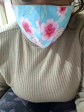 Snapshot of Loly2025 chatting on 02/18/25, 07:30 Loly2025 online show from 02/18/25, 07:30