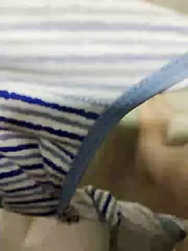 Snapshot of Loly2025 chatting on 02/19/25, 02:44 Loly2025 online show from 02/19/25, 02:44