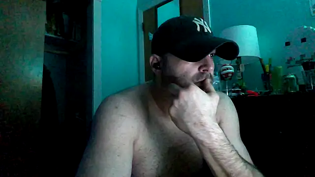 Snapshot of Novabear6996 chatting on 10/16/25, 07:20 Novabear6996 online show from 10/16/25, 07:20