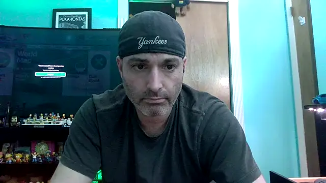 Snapshot of Novabear6996 chatting on 06/27/26, 02:05 Novabear6996 online show from 06/27/26, 02:05