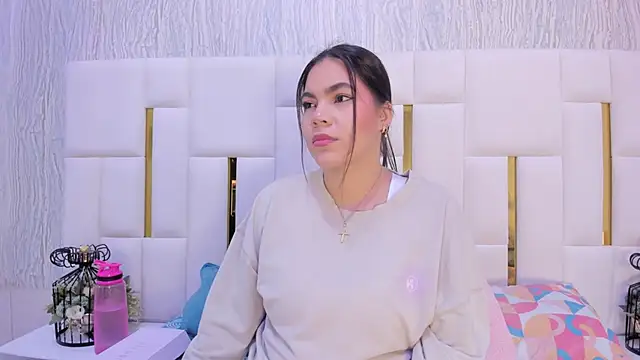 hillary uckerman  online show from 10/31/25, 09:54