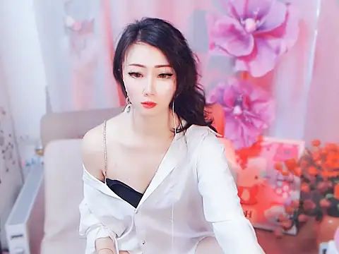 Snapshot of adelamiller chatting on 12/15/25, 01:32 adelamiller online show from 12/15/25, 01:32