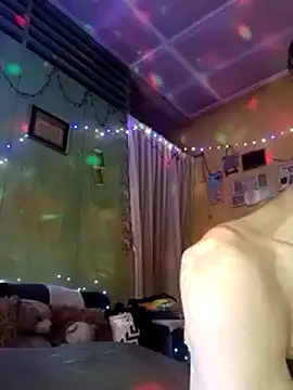 Tolayerfly69 online show from 03/10/25, 08:48