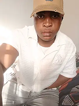 Snapshot of bosszonke123 chatting on 06/14/26, 01:35 bosszonke123 online show from 06/14/26, 01:35