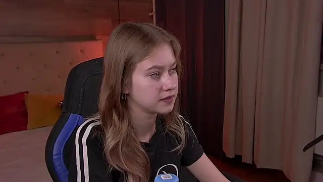 EveMundie online show from 02/18/25, 03:10