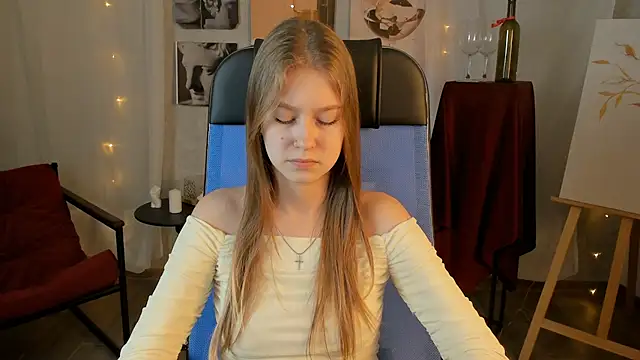 EveMundie online show from 12/20/25, 09:27