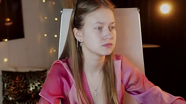 EveMundie online show from 03/28/26, 09:42