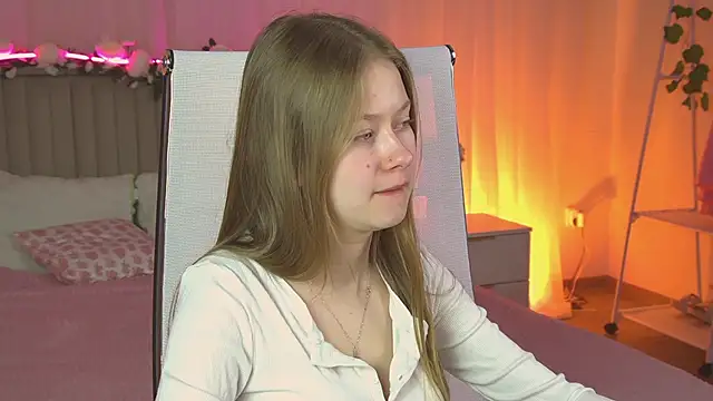 EveMundie online show from 04/11/26, 09:46