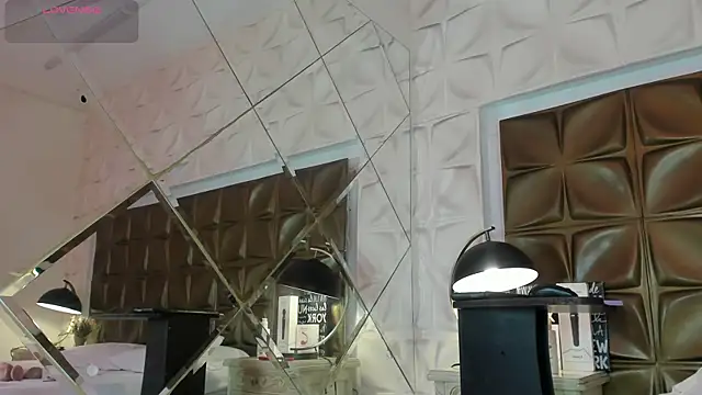 AnahisBennett online show from 02/25/26, 04:44