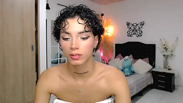 Snapshot of nilam_valker chatting on 02/24/25, 12:30 nilam valker online show from 02/24/25, 12:30