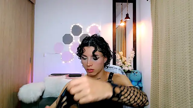 Snapshot of nilam_valker chatting on 03/16/25, 11:57 nilam valker online show from 03/16/25, 11:57