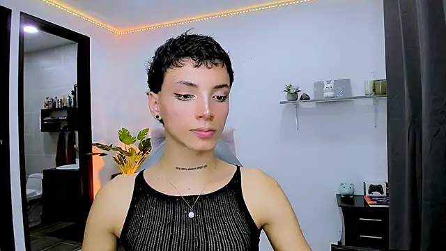 Snapshot of nilam_valker chatting on 09/09/25, 10:42 nilam valker online show from 09/09/25, 10:42