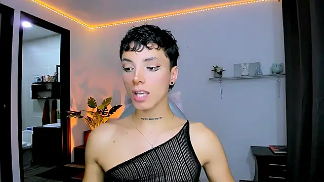 Snapshot of nilam_valker chatting on 10/07/25, 11:24 nilam valker online show from 10/07/25, 11:24