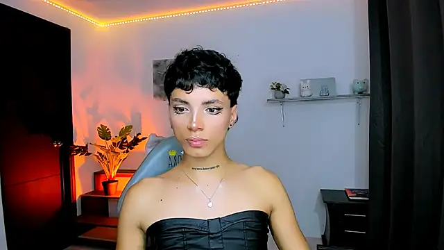 Snapshot of nilam_valker chatting on 10/22/25, 10:31 nilam valker online show from 10/22/25, 10:31