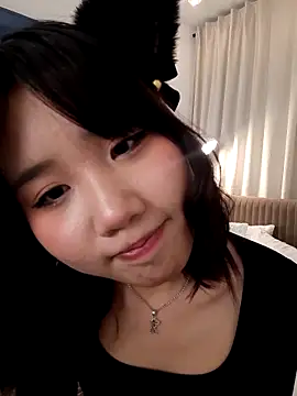 HitomiAoki online show from 02/22/25, 01:11