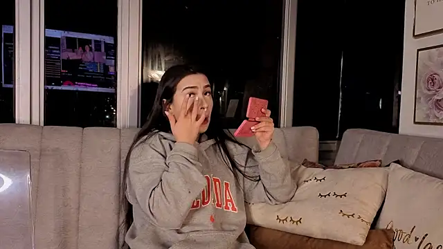 Snapshot of Ivanna_West chatting on 12/04/25, 10:02 Ivanna West online show from 12/04/25, 10:02