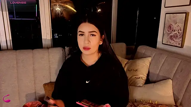 Snapshot of Ivanna_West chatting on 12/16/25, 10:09 Ivanna West online show from 12/16/25, 10:09