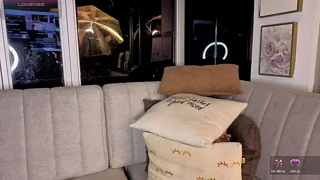 Snapshot of Ivanna_West chatting on 01/10/26, 10:06 Ivanna West online show from 01/10/26, 10:06