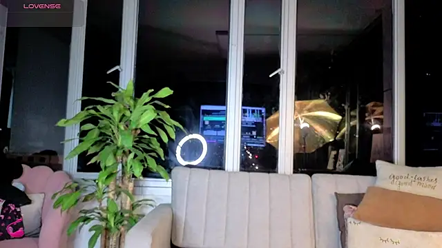 Snapshot of Ivanna_West chatting on 01/15/26, 10:09 Ivanna West online show from 01/15/26, 10:09