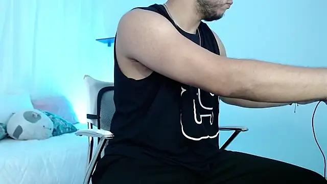 Snapshot of Double_R12 chatting on 02/27/25, 02:21 Double R12 online show from 02/27/25, 02:21