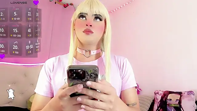 Snapshot of BabyNaomi2 chatting on 09/10/25, 11:38 BabyNaomi2 online show from 09/10/25, 11:38