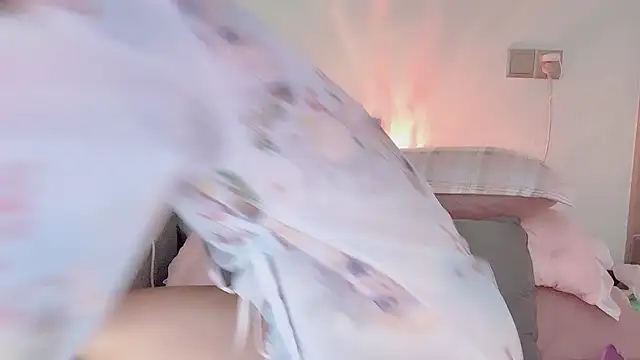 Snapshot of yueyue2003 chatting on 03/22/25, 03:20 yueyue2003 online show from 03/22/25, 03:20