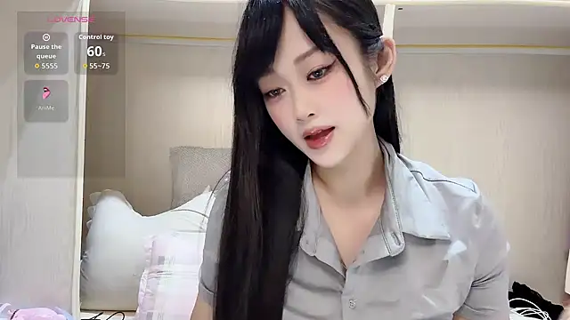 yueyue2003 online show from 06/09/26, 12:50
