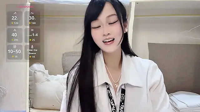 yueyue2003 online show from 07/31/26, 12:04