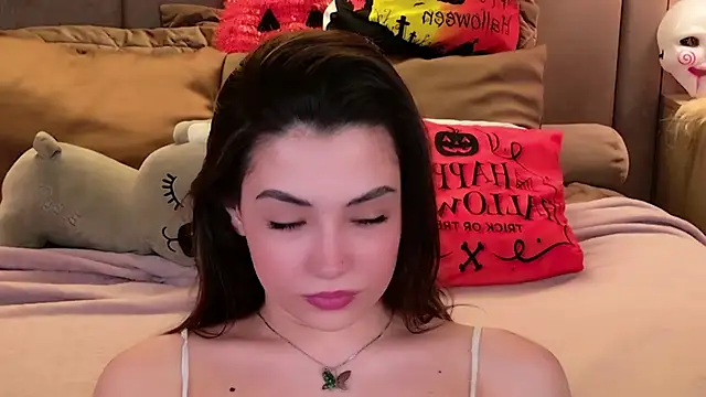 Alice Deleon online show from 11/02/25, 11:01