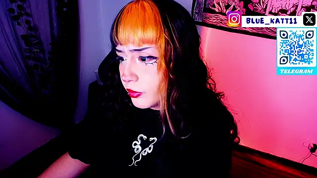 Snapshot of blue_katt chatting on 06/19/26, 05:34 blue katt online show from 06/19/26, 05:34