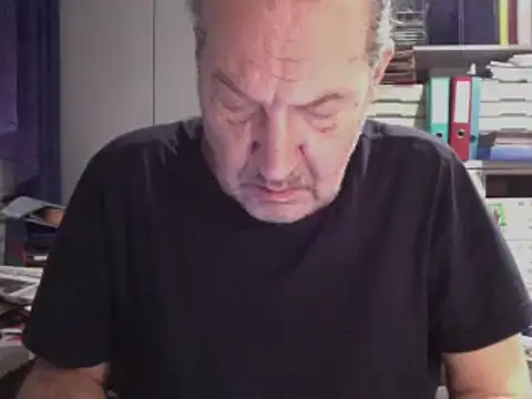 Snapshot of HMStraps01 chatting on 01/16/25, 07:28 HMStraps01 online show from 01/16/25, 07:28