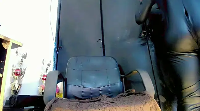 Iris Gill online show from 02/15/25, 03:50