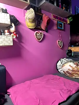 sexymelli18 online show from 12/21/25, 06:26