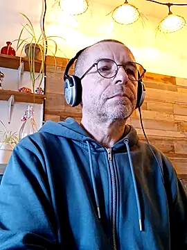 Xavspank2 online show from 02/03/26, 10:42