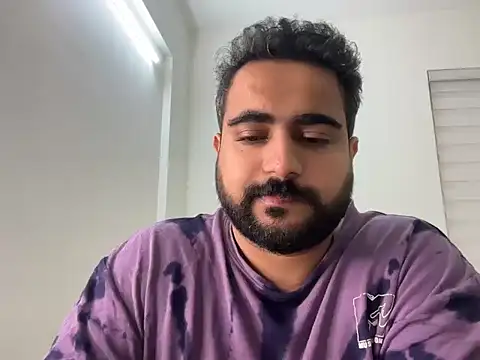 Snapshot of indian_thonger chatting on 12/20/25, 06:31 indian thonger online show from 12/20/25, 06:31